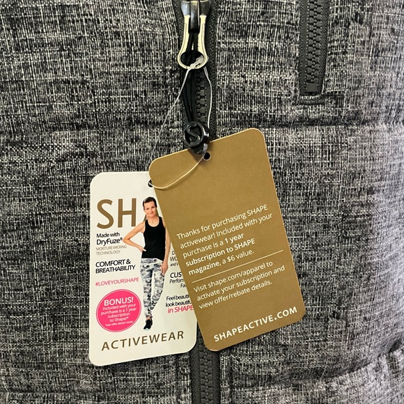 NWT Athleisure Hooded Puffer Jacket Vest Workout Running - Picture 6 of 13